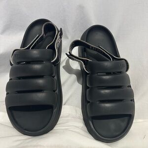 UGG sport yeah slides